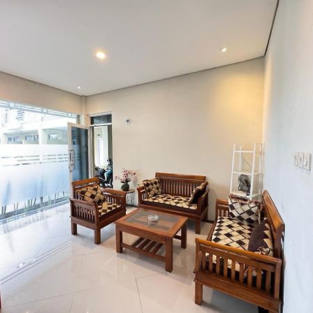 Fakhira Residence Hotel Cianjur Εξωτερικό φωτογραφία