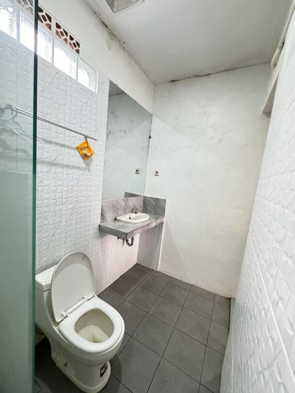 Fakhira Residence Hotel Cianjur Εξωτερικό φωτογραφία